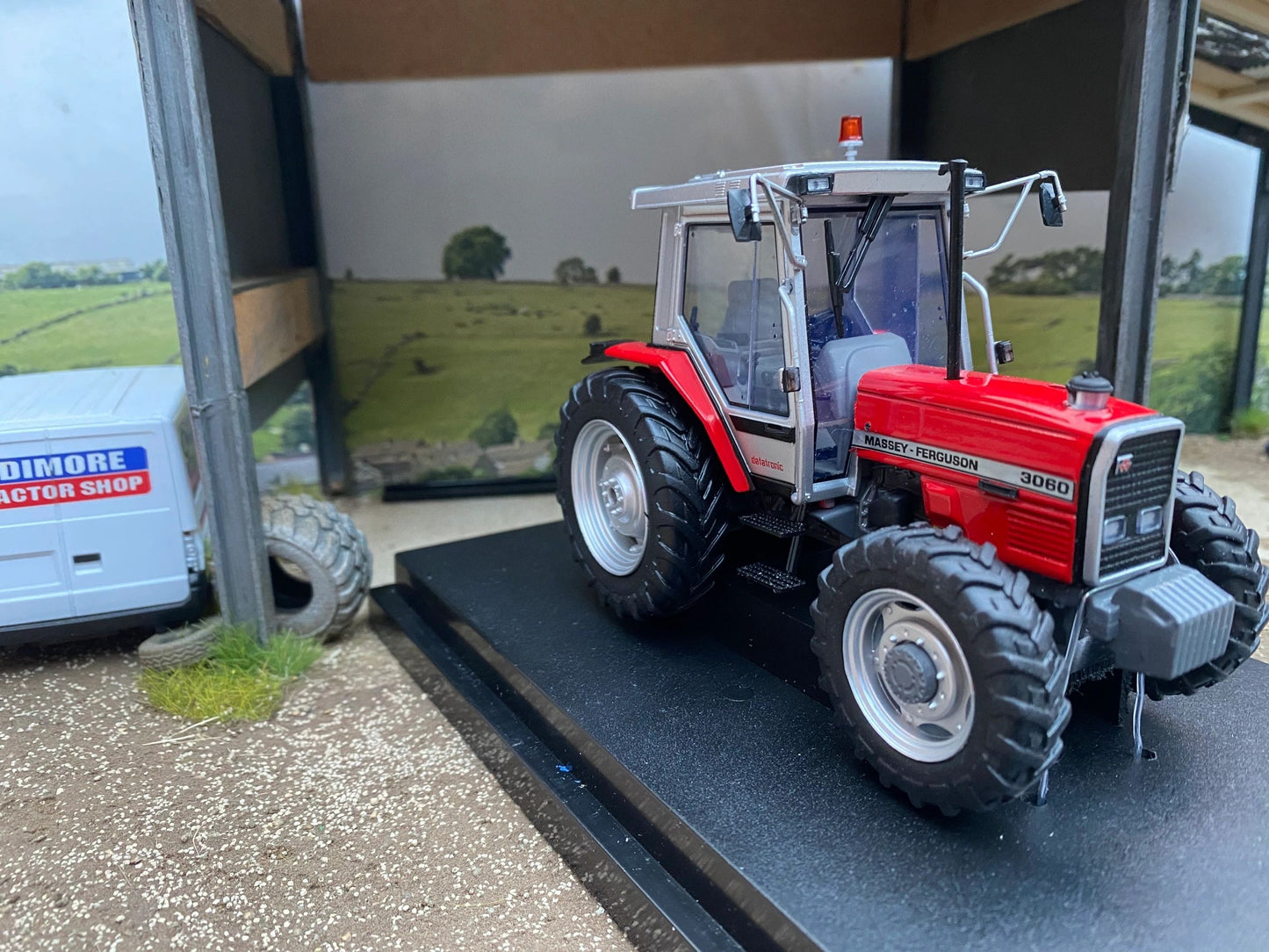 Massey Ferguson 3060 4wd Tractor Conversion 1:32 scale Image 4