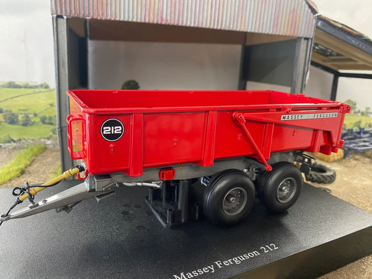 2nd Version Massey Ferguson 212 Klepwagon trailer 1:32 scale Universal Hobbies grey wheels UH6694 Image
