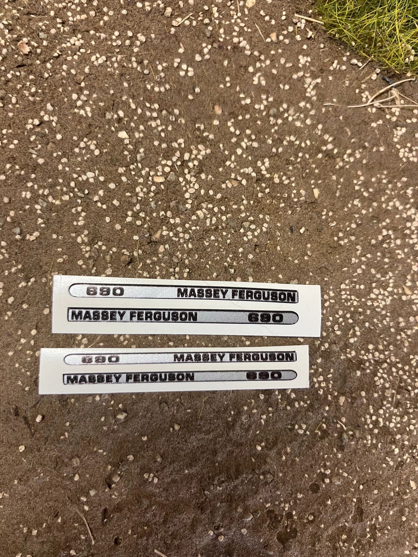 Massey Ferguson 690 Tractor Professional pre cut bonnet decals 4 x 40mm High quality vinyl pack decals bonnet farm machinery 1:32 scale Image